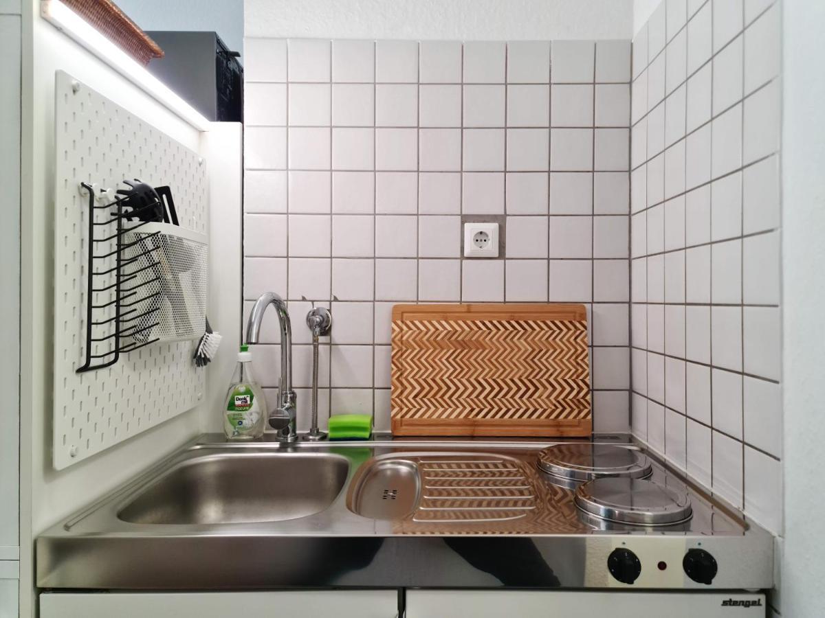 Schoene Ferienwohnung Im Zentrum Mit Self Check-In Und Free Wifi Essen Luaran gambar
