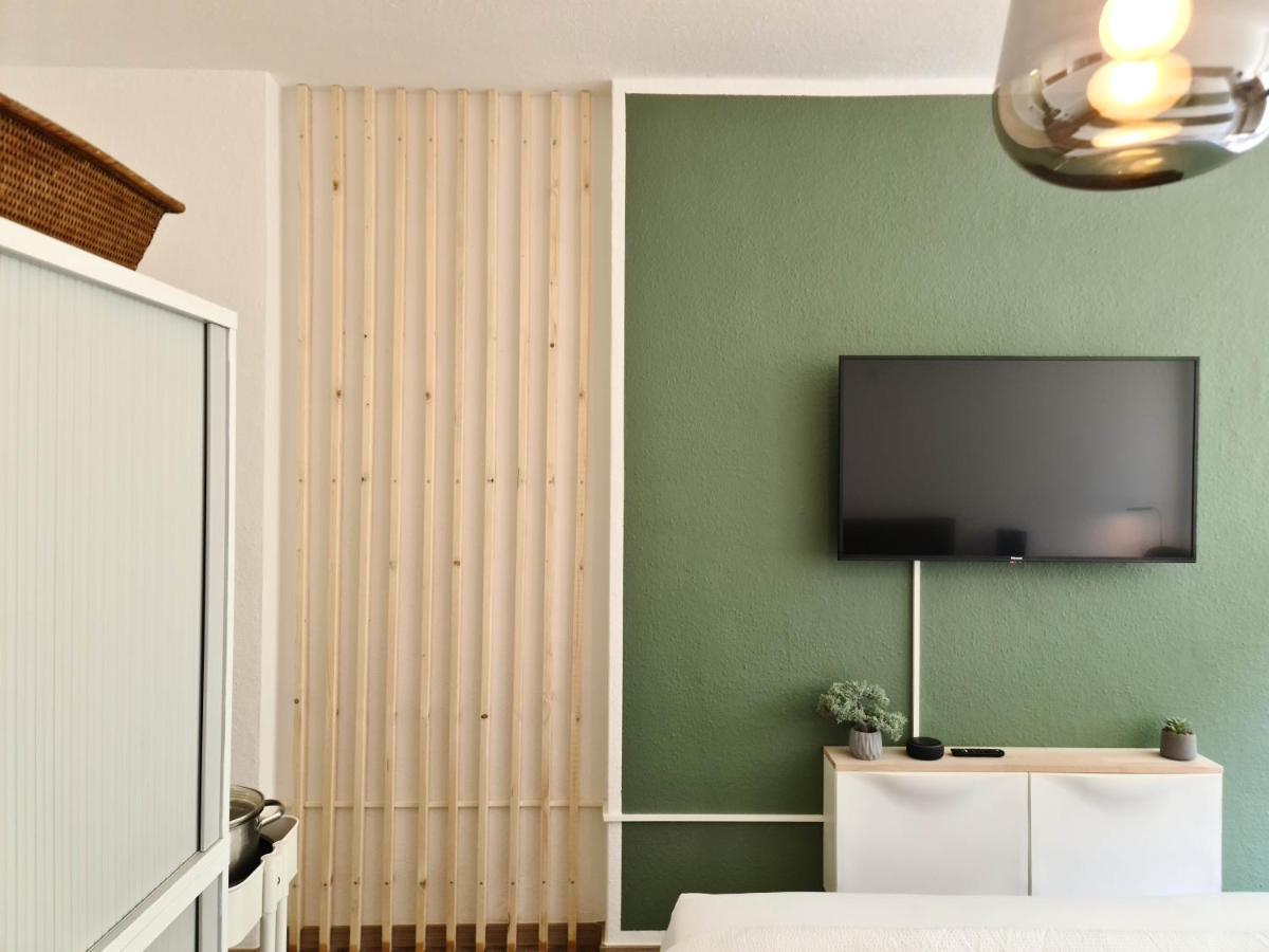 Schoene Ferienwohnung Im Zentrum Mit Self Check-In Und Free Wifi Essen Luaran gambar