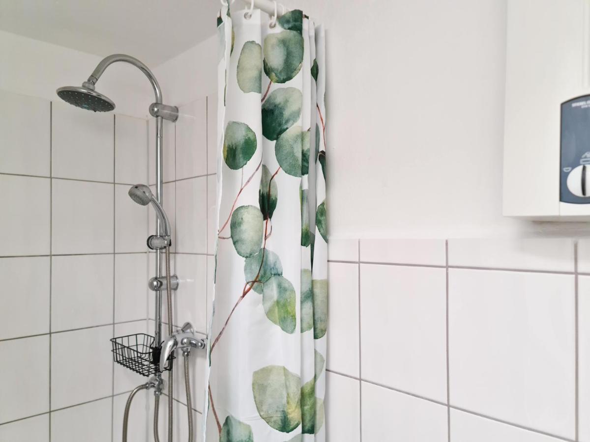Schoene Ferienwohnung Im Zentrum Mit Self Check-In Und Free Wifi Essen Luaran gambar
